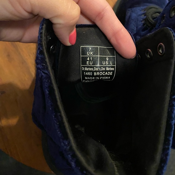 Dr Doc Martens Embossed Blue Velvet Boots 1460 Brocade GUC W9 - Picture 9 of 15